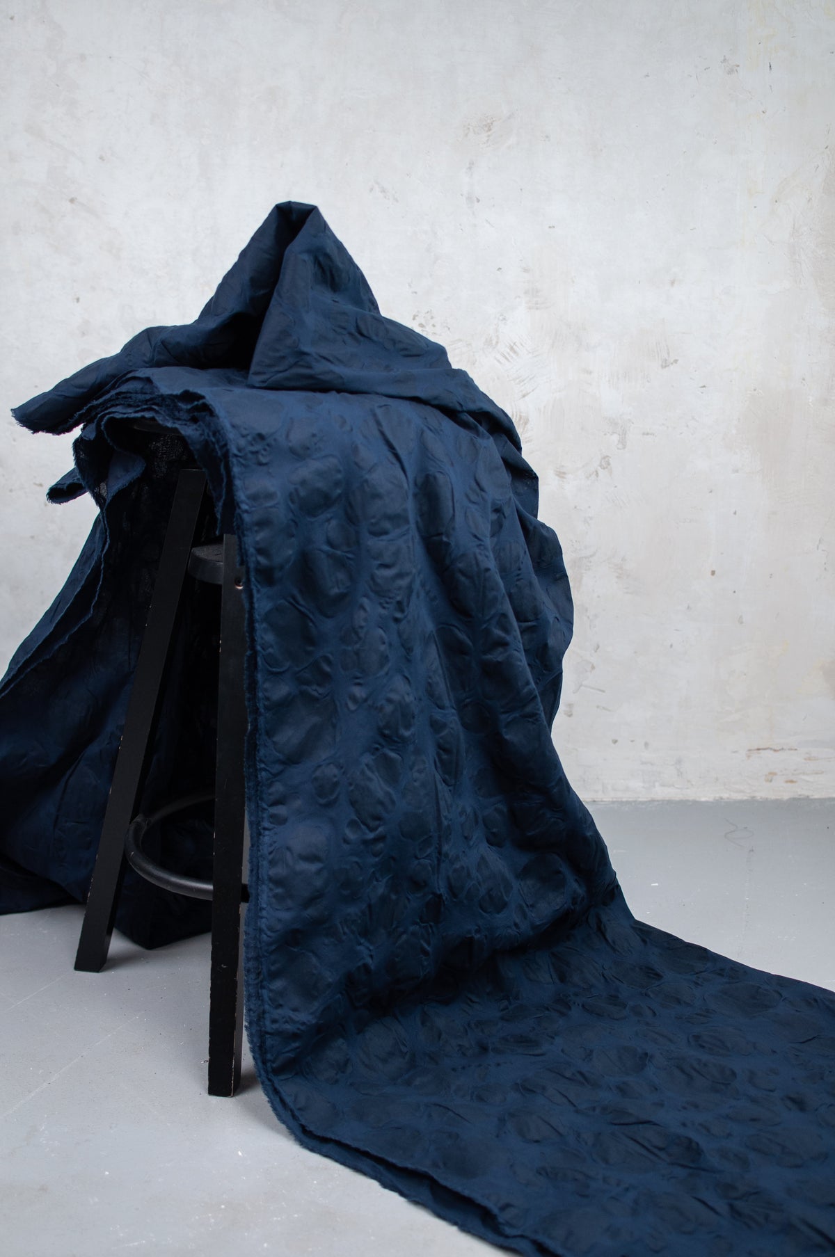 Fuwari Dark Navy Flower Japanese Enshuku